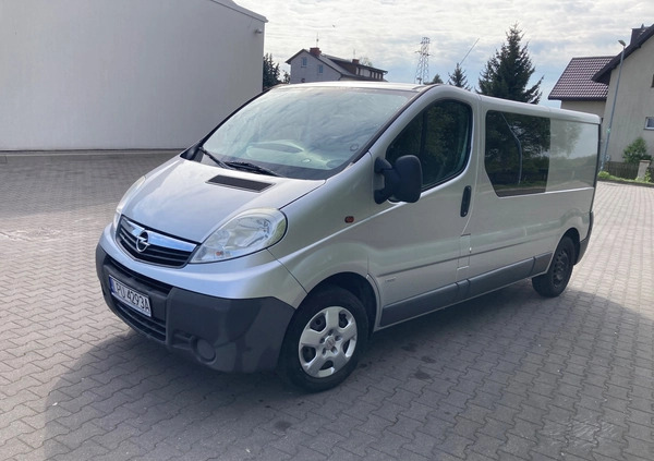 Opel Vivaro cena 36900 przebieg: 215000, rok produkcji 2011 z Puławy małe 79